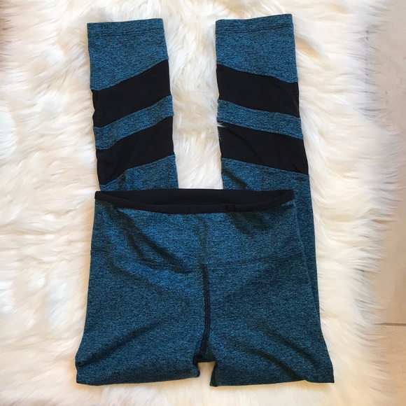 Sheer Mesh Stripes Activewear Leggings - Picture 4 of 6